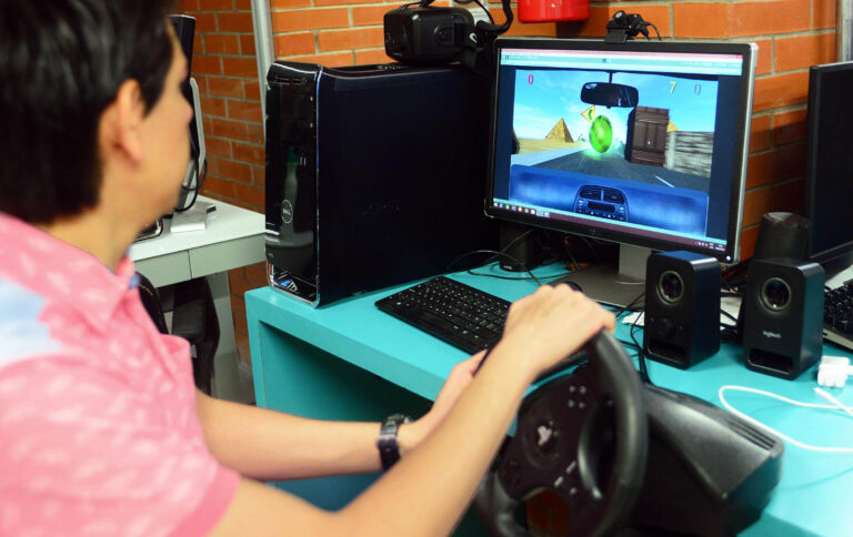 UNAM desarrolla videojuegos y dispositivos para rehabilitación de pacientes con infarto cerebral
