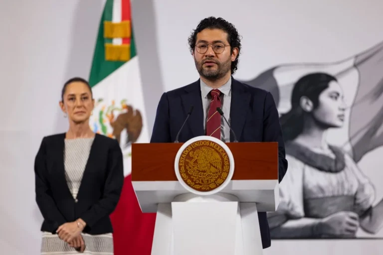 México alcanza cifra histórica de trabajadores formales; preparan feria nacional del empleo