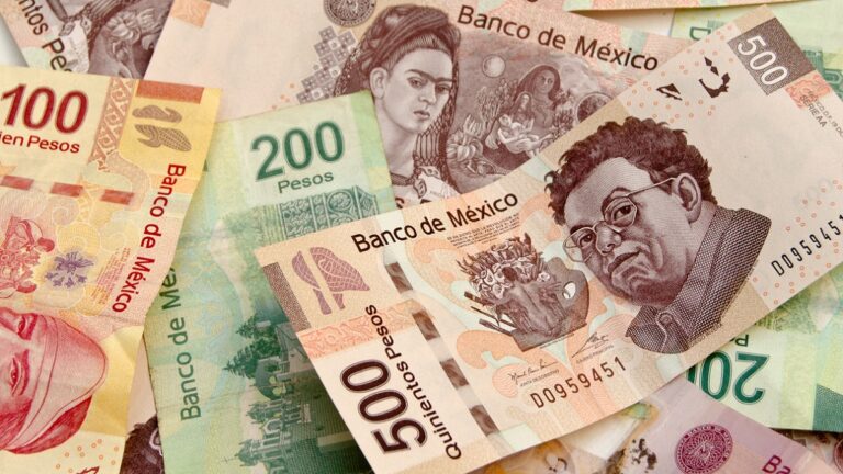 Peso y Bolsa Mexicana arrancan la jornada con ganancias