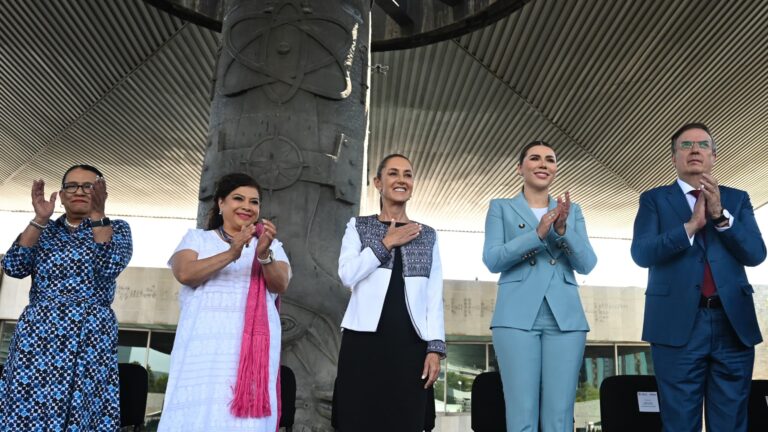 México responde a aranceles de Trump con plan económico de 18 puntos