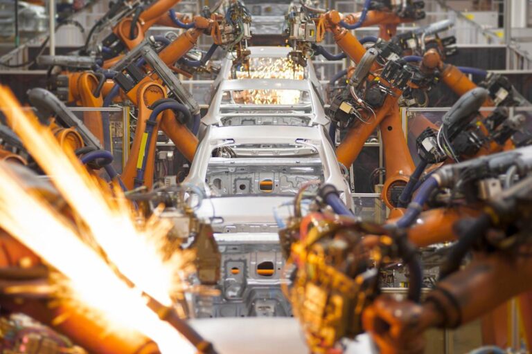 México busca reducir aranceles al acero, aluminio y sector automotriz: Sheinbaum