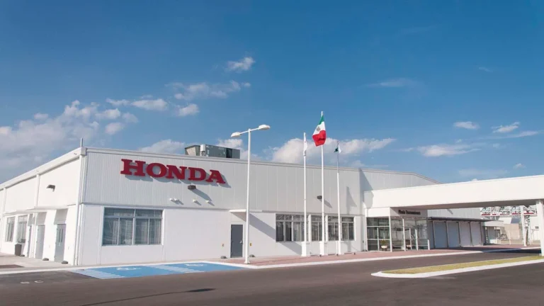 Honda niega planes de trasladar producción desde México y Canadá a EU