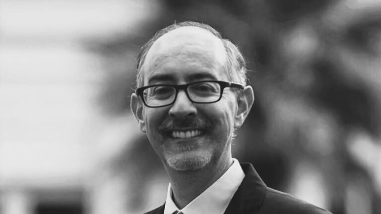 Carlos Eduardo Barrera Díaz renuncia como rector de la UAEMex a un día de terminar su gestión