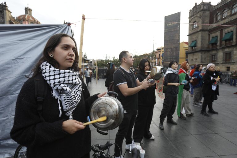 Jóvenes exigen a México romper relaciones con Israel por genocidio en Gaza