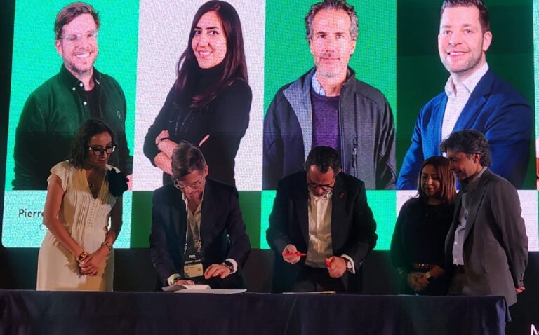 Profeco y AMVO firman convenio para proteger a consumidores en el Hot Sale 2025