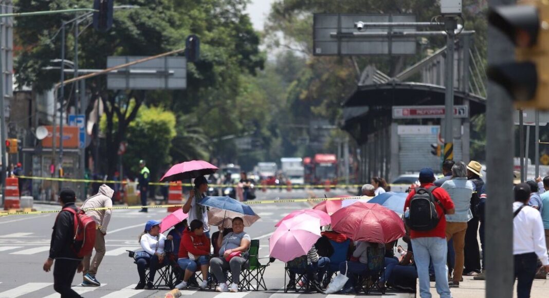 CNTE avanza hacia Torre del Caballito en jornada 16 de protesta