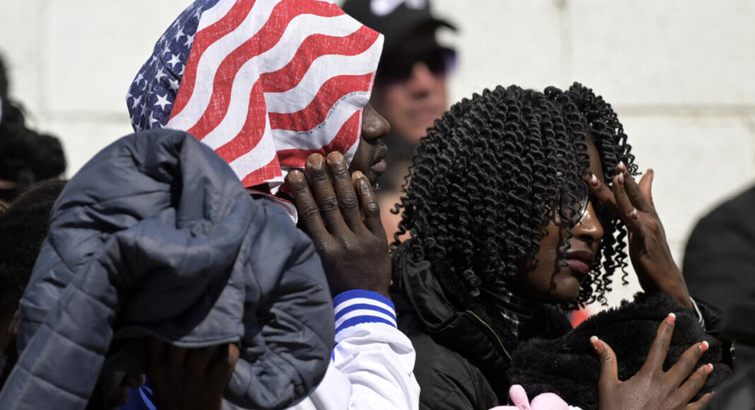 Corte Suprema permite a Trump eliminar protecciones a migrantes