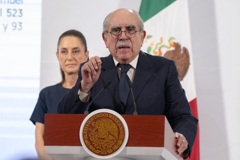 UIF destapa trama millonaria de García Luna en dos sexenios