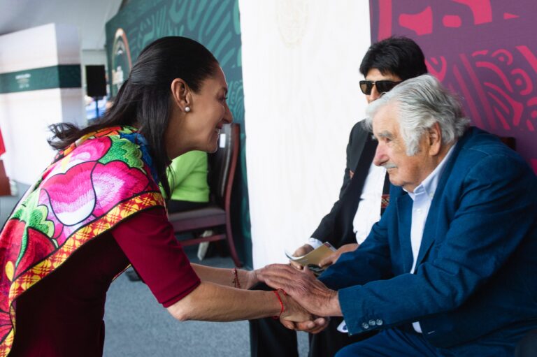 Claudia Sheinbaum lamenta el fallecimiento de José Mujica
