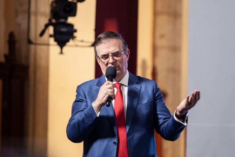 Acuerdo para aumentar productos ‘Hechos en México’ en comercios