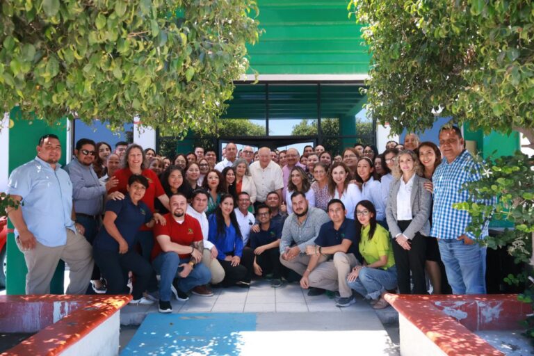 Gobernador visita CECyTE BCS y refuerza compromiso educativo