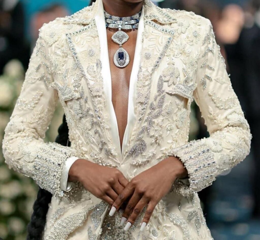 MET Gala 2025 Redefine la Elegancia con Orgullo Negro (GALERÍA) 📷 25 MET Gala 2025 Redefine la Elegancia con Orgullo Negro (GALERÍA) 📷