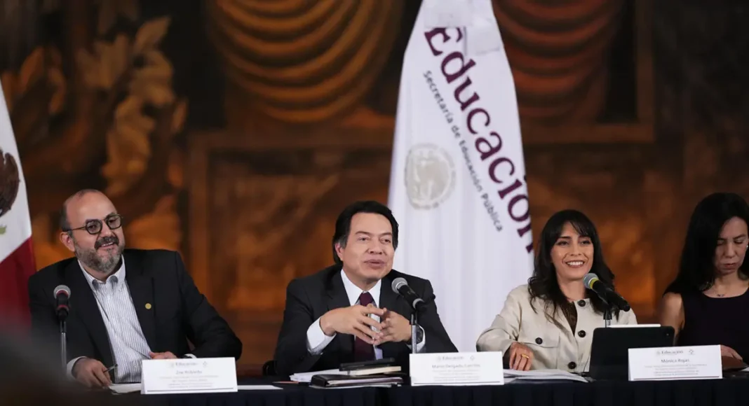 Mario Delgado impulsa salud y deporte en escuelas SEP