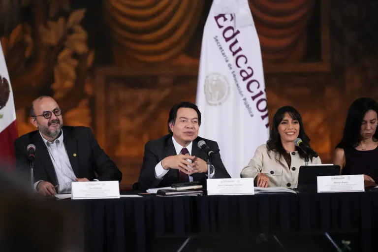 Mario Delgado destaca avances en salud escolar y prevención de adicciones