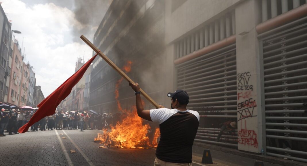 Sheinbaum: CNTE debe deslindarse de disturbios