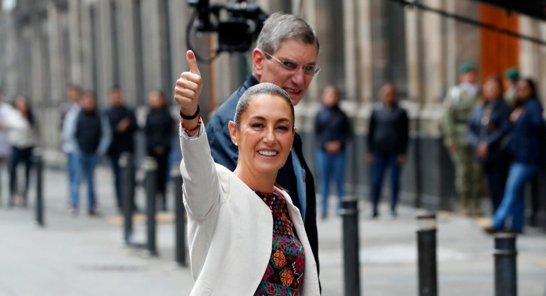 Sheinbaum vota por primera vez como presidenta: “¡Viva la democracia!”