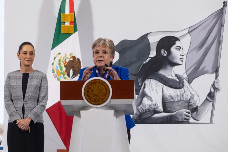 Lanzan jornada nacional para limpiar playas y reducir uso de plásticos