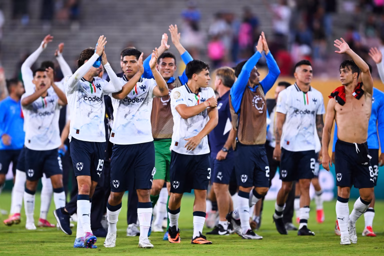 Rayados avanza a octavos en el Mundial de Clubes con goleada