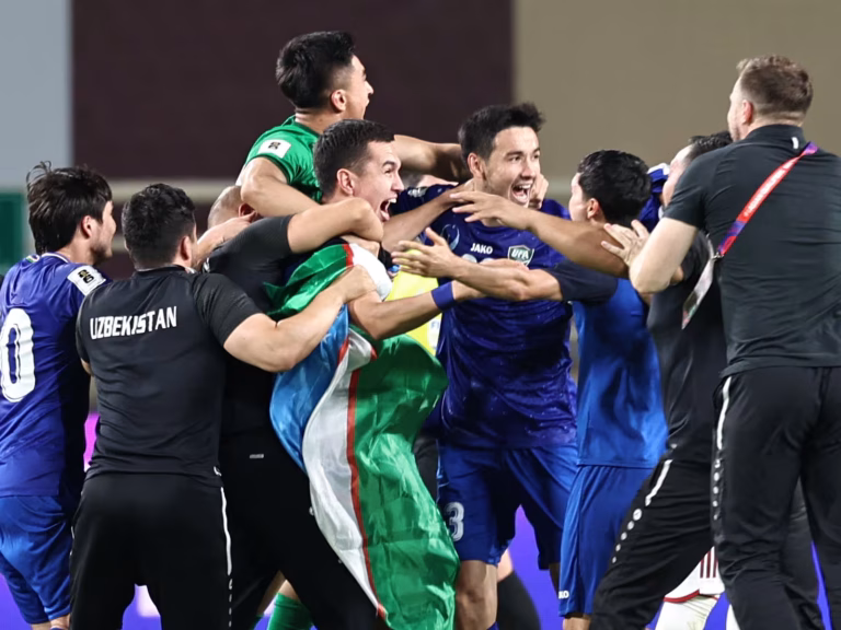 Uzbekistán hace historia y clasifica por primera vez al Mundial