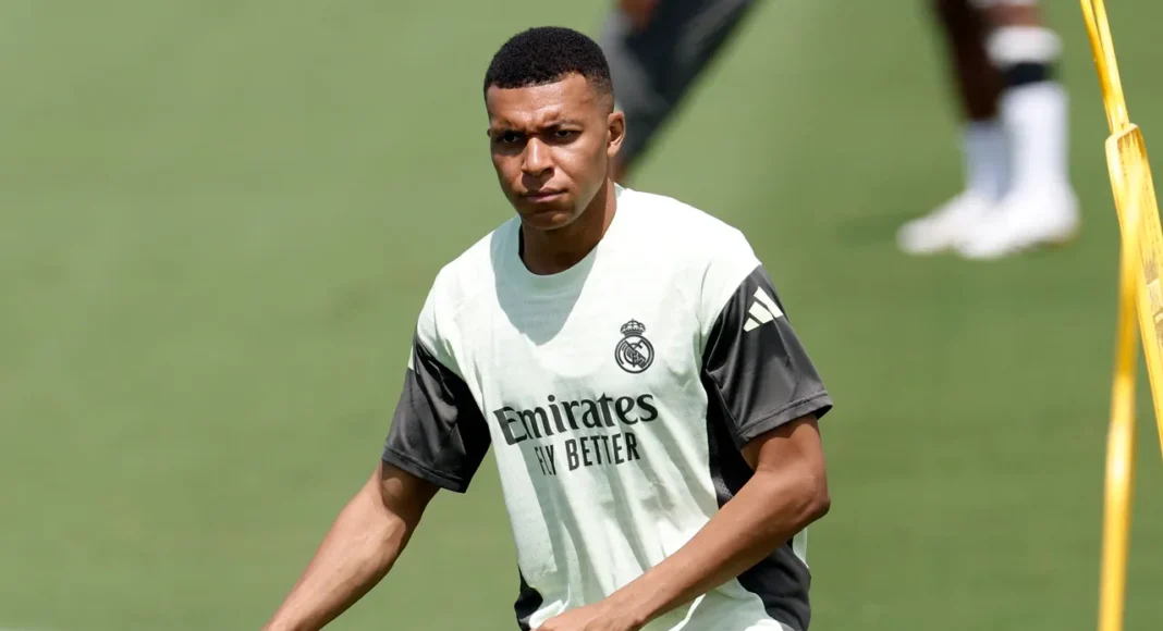 Mbappé vuelve a entrenar con el Real Madrid tras recuperación