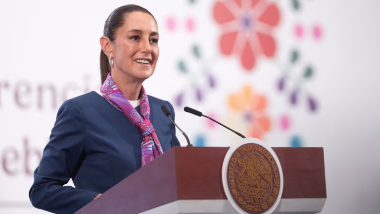 Sheinbaum defiende elección judicial y destaca estabilidad del peso