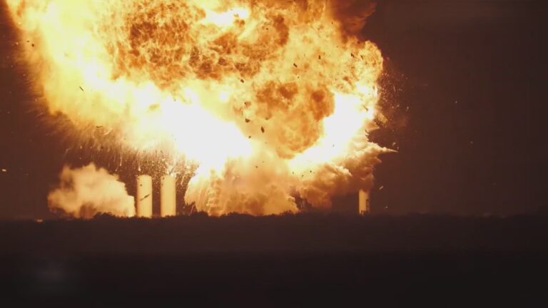 Explota cohete de prueba de SpaceX en Texas; no hay heridos