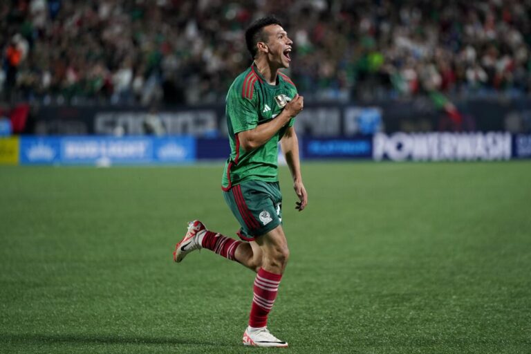 Chucky Lozano y Henry Martín quedan fuera de la Copa Oro por lesión