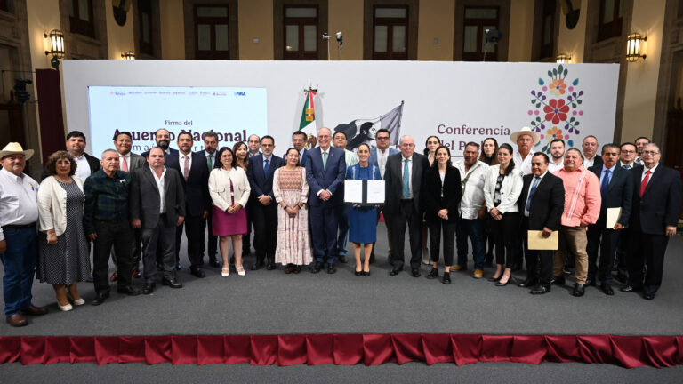 Sheinbaum anuncia acuerdo para frenar alza en precio de tortilla