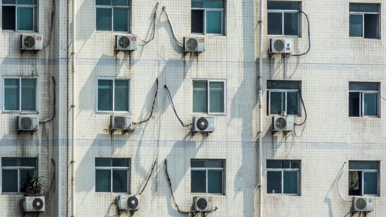 Bioplástico que enfría edificios sin electricidad sorprende al mundo