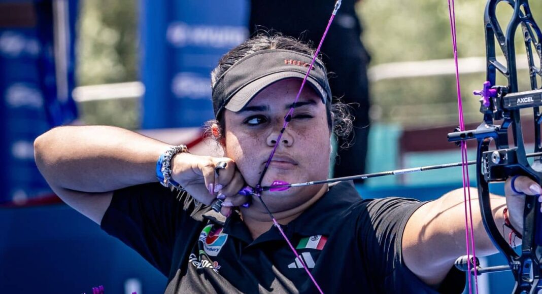 Andrea Becerra gana oro en Copa del Mundo de tiro con arco