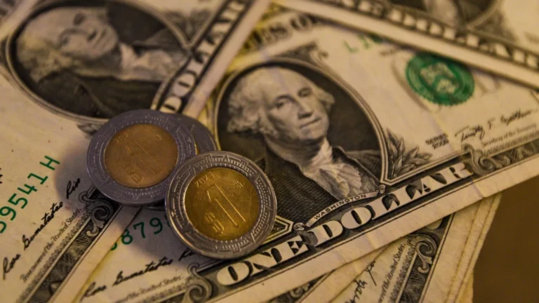 Remesas caen 12% en abril y marcan su mayor baja en más de una década