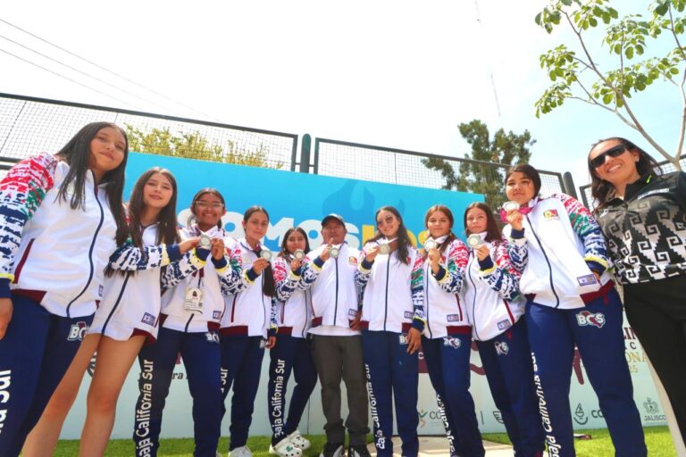 Plata en hockey in line y bronce en natación artística para BCS