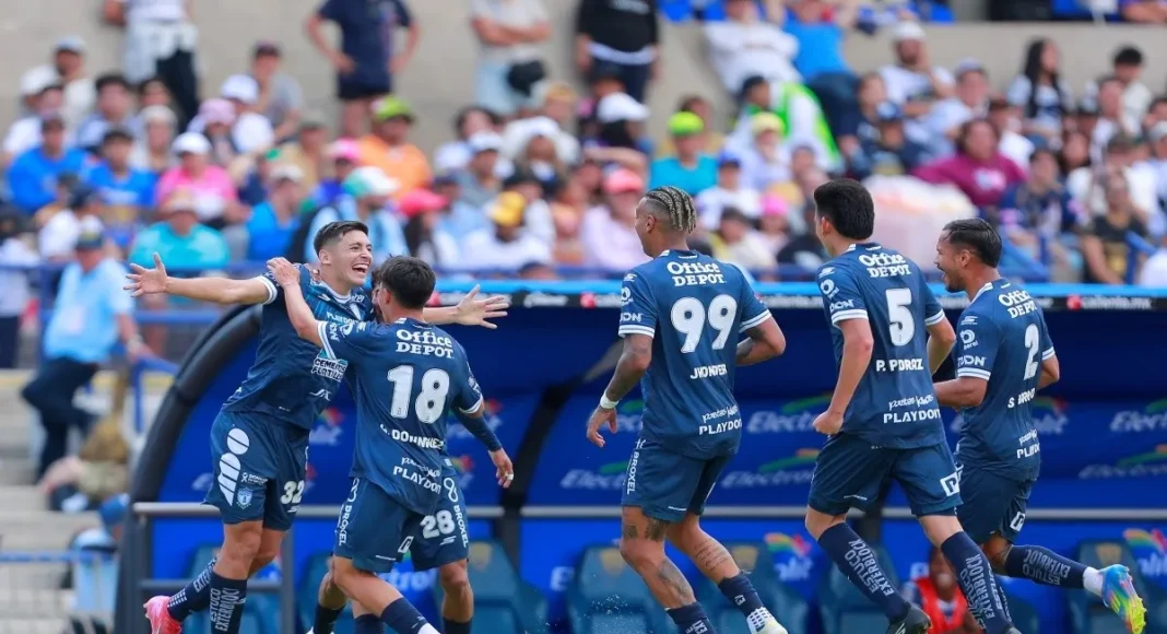 Errores de Parra hunden a Pumas ante Pachuca en Ciudad Universitaria