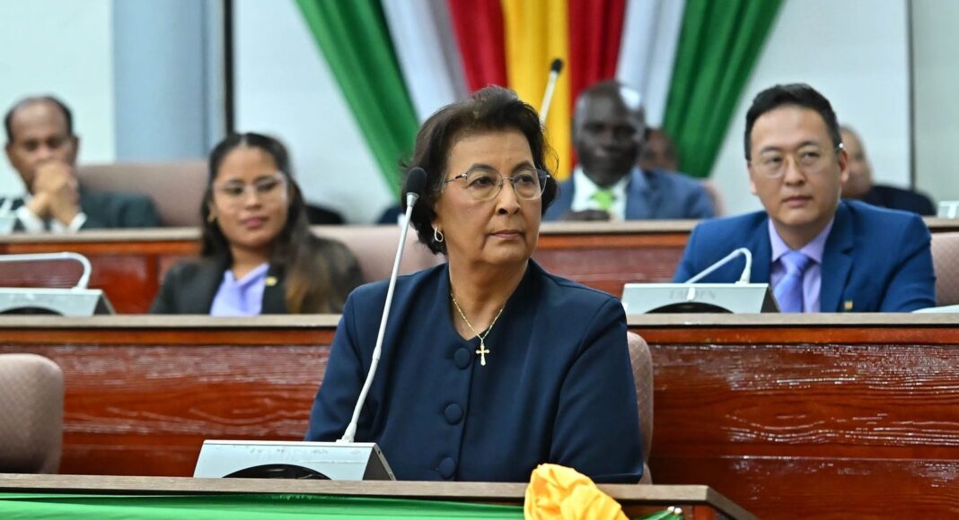 Surinam elige a Jennifer Geerlings-Simons como su primera presidenta