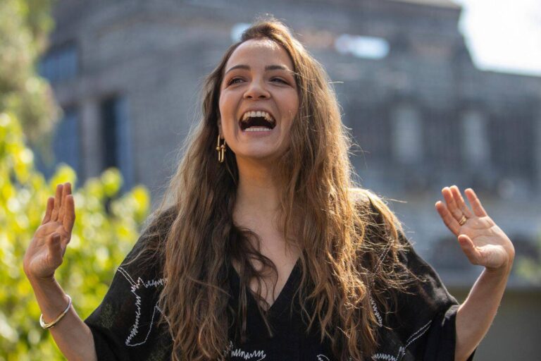 Natalia Lafourcade anuncia su embarazo en plena gira musical