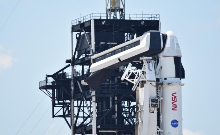 NASA y SpaceX posponen despegue de Crew-11 por mal clima