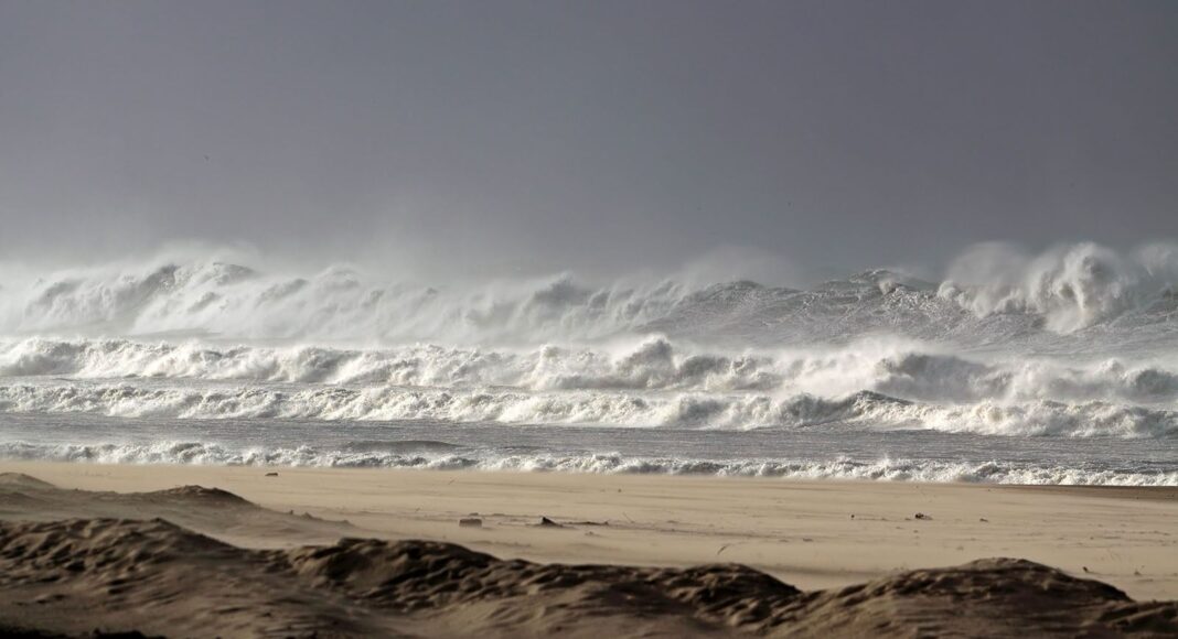 Sismo en Rusia activa alerta de tsunami; Sheinbaum asegura que no hay daños en México