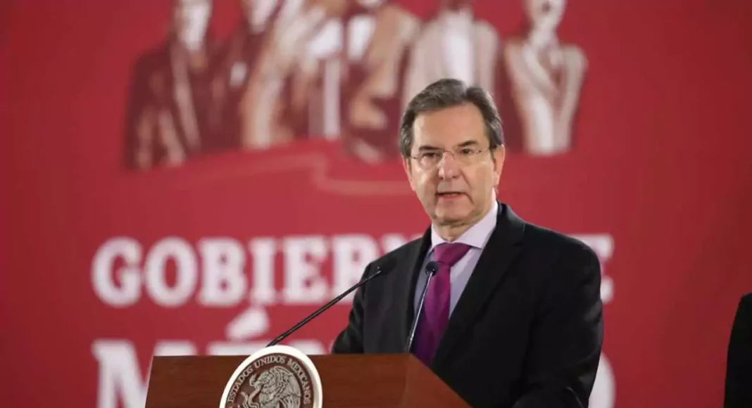 Moctezuma refuta a Schmitt sobre tarjetas Finabien