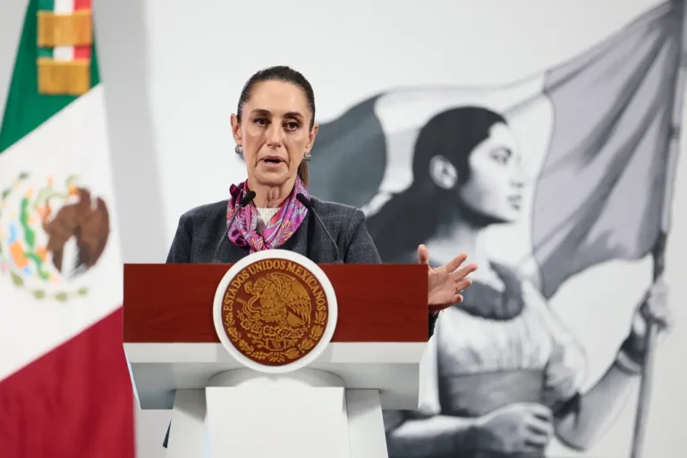 Sheinbaum descarta alarma por drones del crimen en la frontera