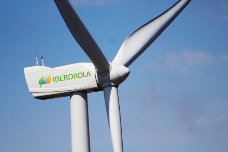 Sheinbaum sobre posible salida de Iberdrola: “Primero hay que confirmar la información”