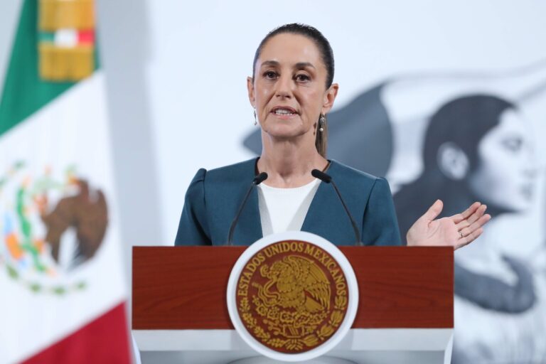 Sheinbaum niega pacto con Peña y llama traidor a Fox