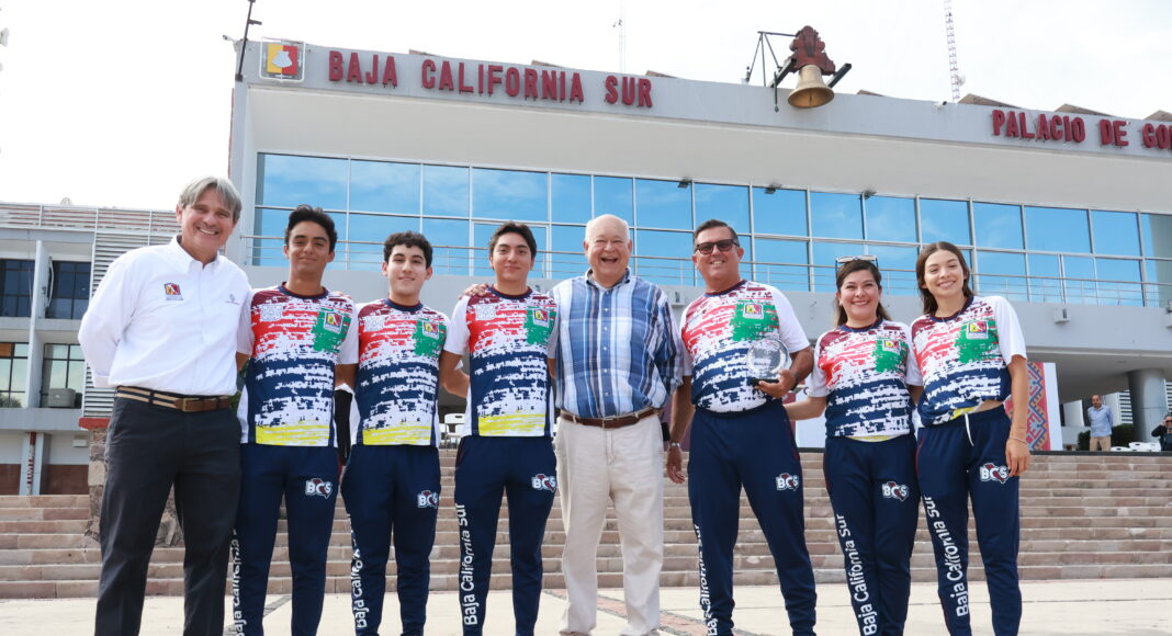 Reconoce Castro Cosío a delegación ciclista de BCS por segundo lugar nacional