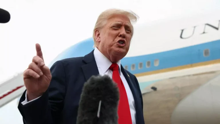 Trump anuncia envío de misiles Patriot a Ucrania; UE pagará por ellos