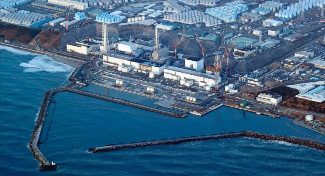 Japón reanudará el vertido de agua tratada de Fukushima tras suspensión por alerta de tsunami