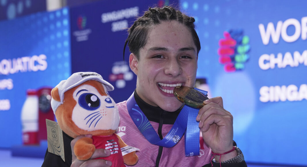Osmar Olvera rompe la hegemonía china y gana oro mundial