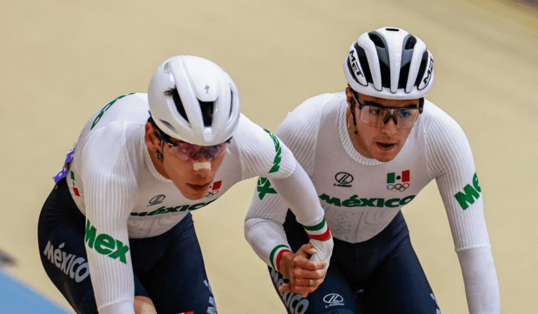 México suma plata en ciclismo y finalistas en taekwondo