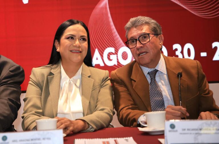 Bienestar reconoce avances contra la pobreza, pero admite rezago en salud