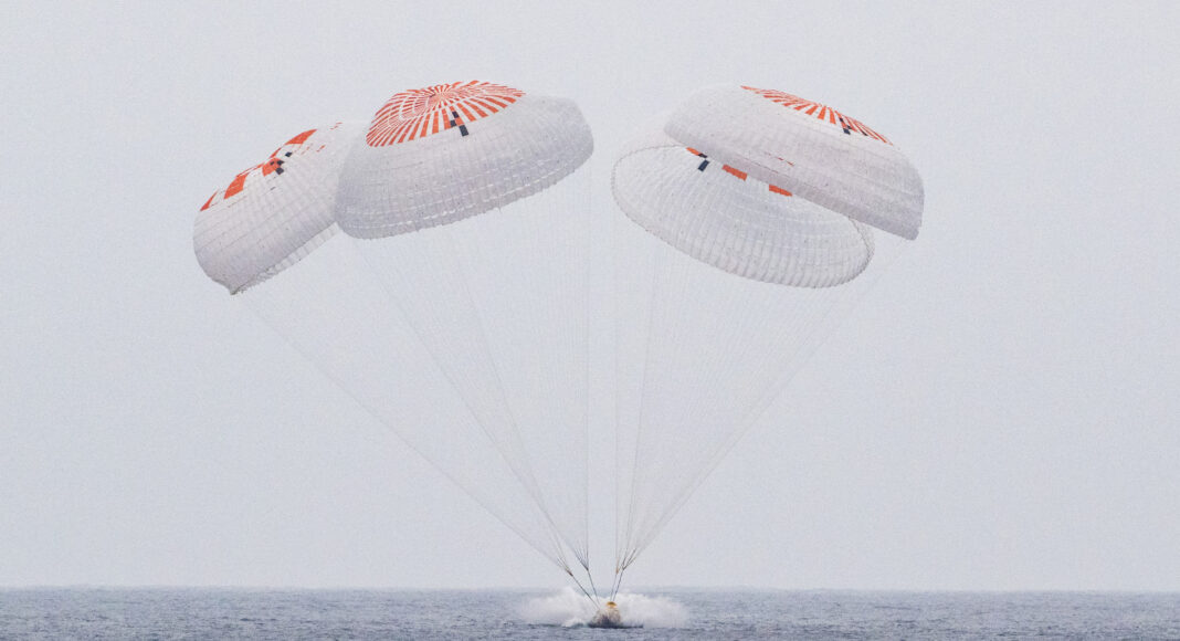Misión Crew-10 de SpaceX y NASA regresa a la Tierra tras 148 días en la EEI