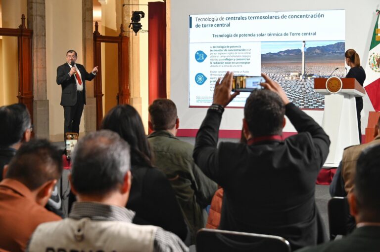 México construirá dos centrales termosolares con inversión de 800 mdd
