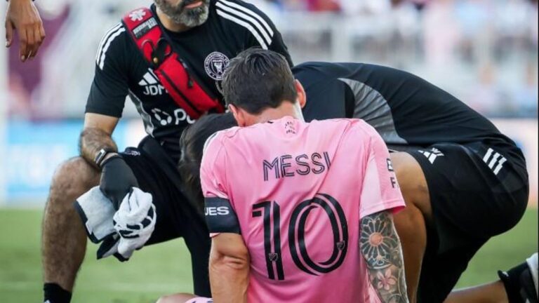Messi sufre lesión leve en la pierna derecha